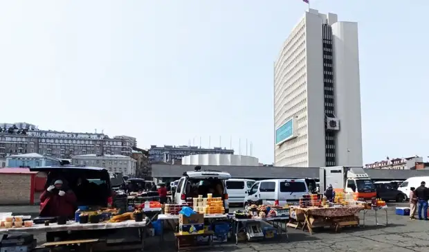 Итоги недели в Приморье: «красный губернатор», смерть Жириновского и пісні українців