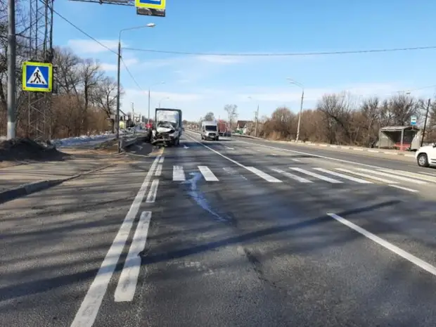 Под Тверью дорогу не поделили две Газели