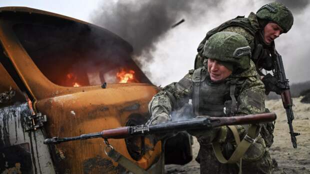 Герасимов: ВС России ведут наступление на всех направлениях