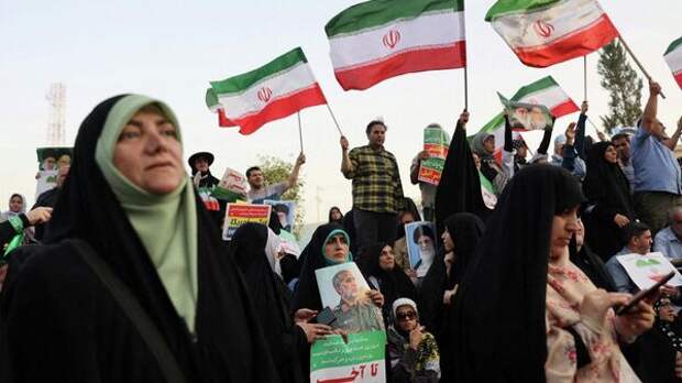 Трамп упустил момент в Иране: политолог о том, почему у США не получилось "вырвать тигру клыки"