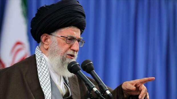 иранский аятолла Али Хаменеи