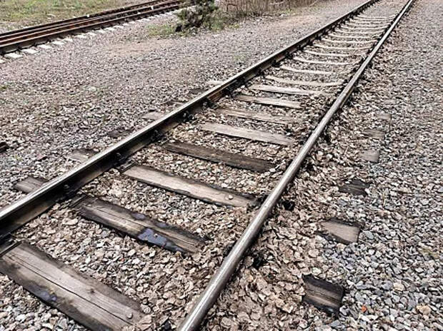 В Тобольске сошли с рельсов тепловоз и два вагона