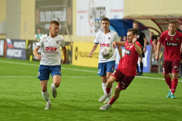 Красноярский ФК «Енисей» уступил «Ленинградцу» в первом домашнем матче