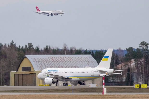 Зеленский прибыл в Осло для встречи с премьером и кронпринцем