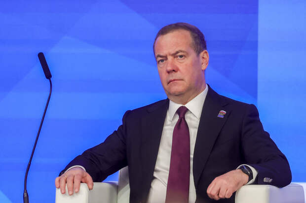 Медведев назвал условие возвращения в Россию иностранных компаний