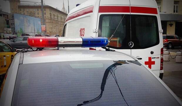 Скутер попал под колеса автомобиля в Октябрьском районе Новосибирска