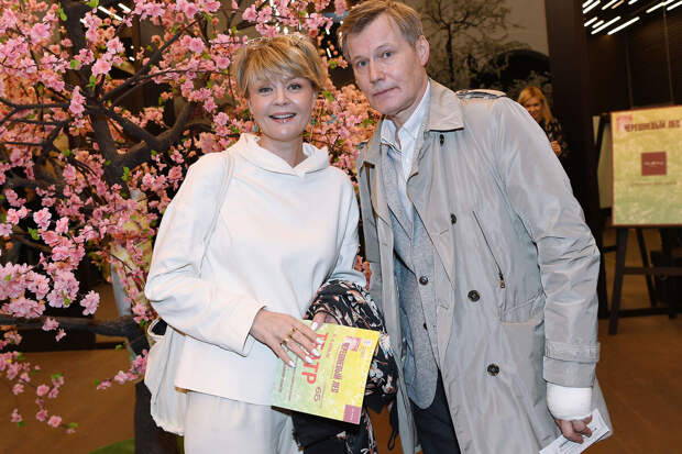 Зять Алентовой Игорь Гордин приехал на съемки после новости о кончине актрисы