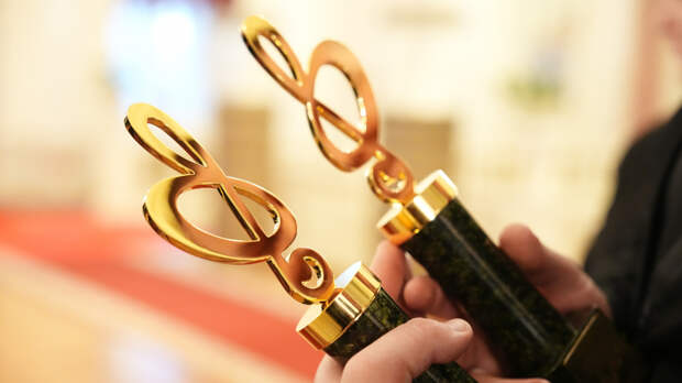 Под звуки вечной музыки: красная дорожка музыкальной премии BraVo