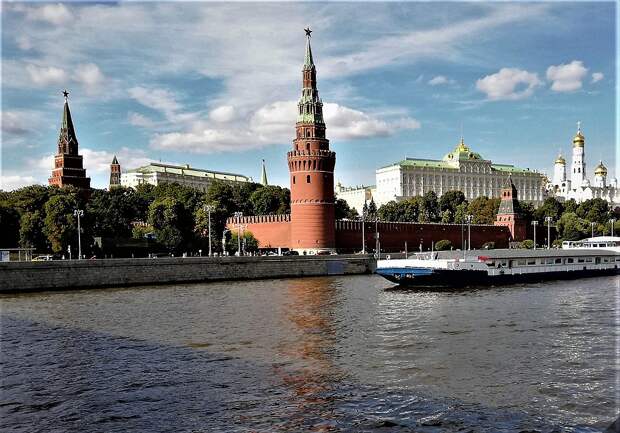 В Кремле сообщили, что торжественный прием 12 июня не планируется
