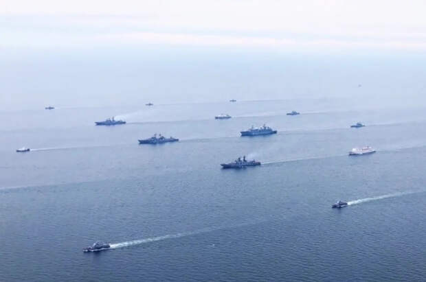 Тихоокеанский флот и погранслужба ФСБ отработали освобождение судна от пиратов в Камчатке