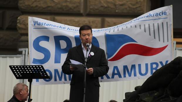 "Зеленая хунта": на Западе жестко прошлись по коррупции киевского режима