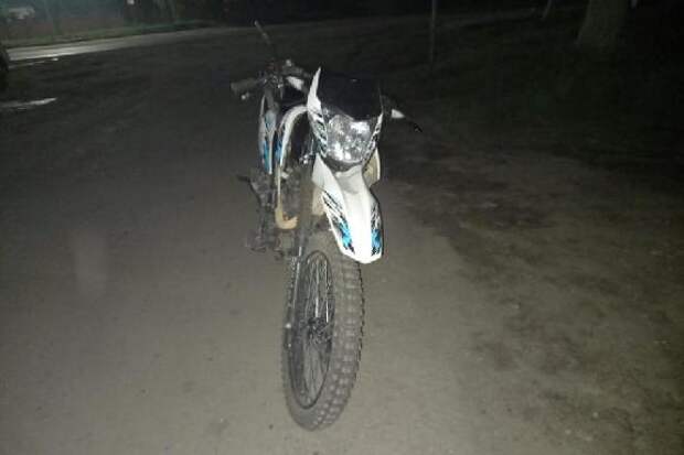 В Тамбовской области столкнулись легковушка и мотоцикл: есть пострадавший