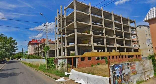 Снести нельзя доделать: жители Ставрополя «потеряли» почти достроенную многоэтажку