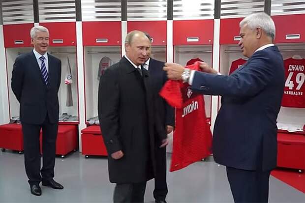 Что дарят Владимиру Путину