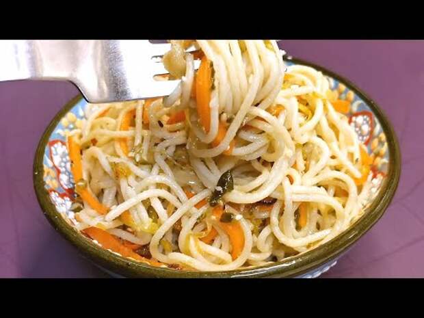 Макароны вкусно и быстро. Спагетти с солеными огурцами без мяса на Завтрак или Обед.