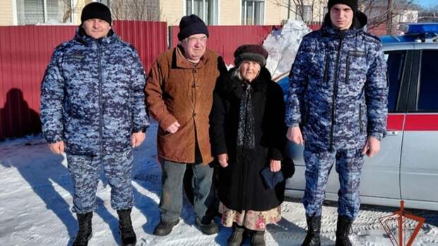 В Алтайском крае сотрудники Росгвардии разыскали пропавшую пожилую женщину