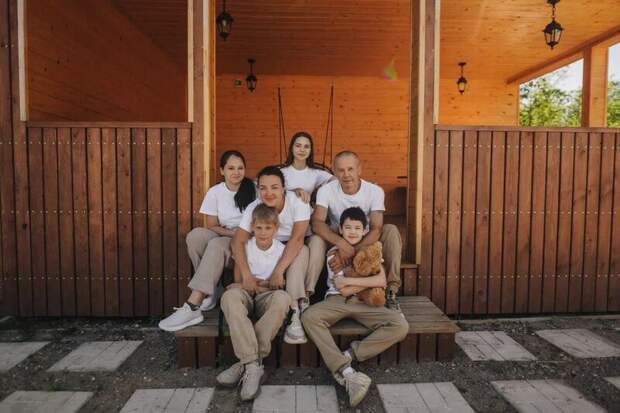 Ежегодную выплату приемным родителям в Подмосковье увеличили до 50,6 тыс. рублей