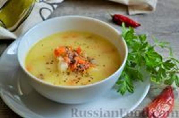 Фото к рецепту: Суп с мясным фаршем и сырным соусом