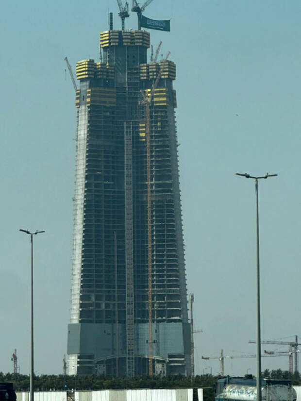 Самое высокое здание мира высотой более километра