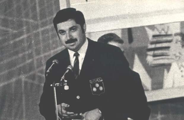 Юлий Гусман в молодости. Фото: 1news.az