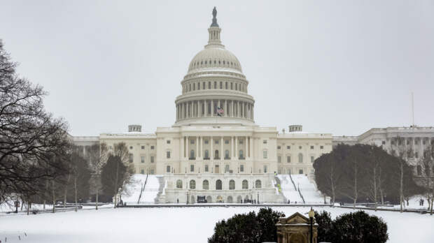 Выпал снег, американцы в панике: режим ЧС ввели в 21 штате