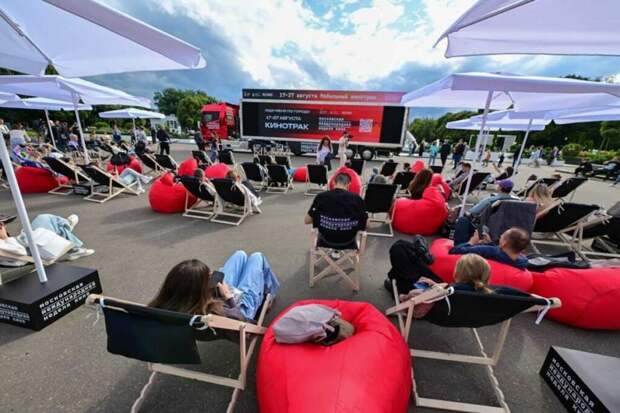 Эксперт СМИ2 объяснила, почему премия «Цех. За кадром» — важный шаг для всей киноиндустрии