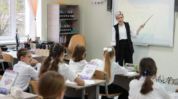 Правительство не одобрило повышение лимита стоимости подарков учителям и врачам