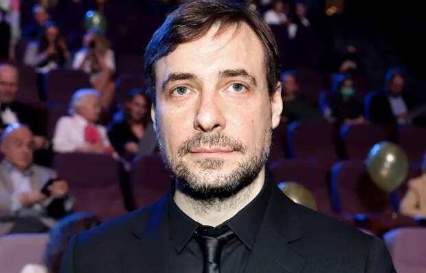 Отказался от жены, но не от детей: Евгений Цыганов о драме с Леоновой и браке со Снигирь