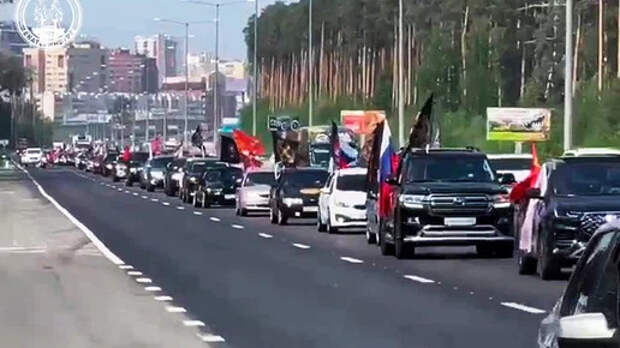 Автопробег в поддержку ЧВК «Вагнер» прошел в Екатеринбурге вопреки запрету властей