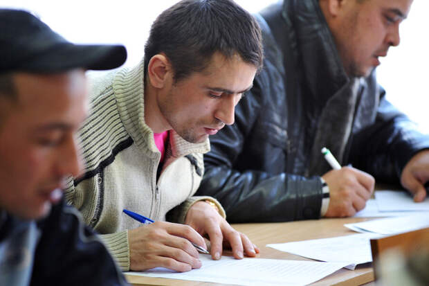 Никакой коммерции. В России ужесточают для мигрантов правила сдачи экзамена по русскому