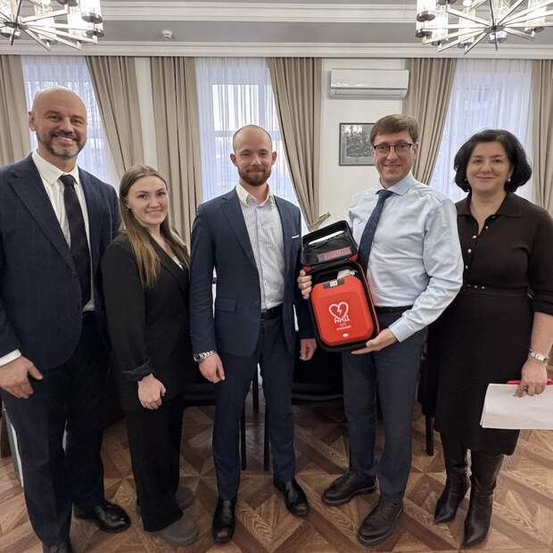 Холдинг «Швабе» поставил новейший дефибриллятор АНД А25 в Уральский государственный медуниверситет