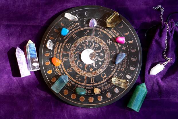 Как определить свой камень-талисман по гороскопу: характеристики для всех знаков зодиака и мнение психолога