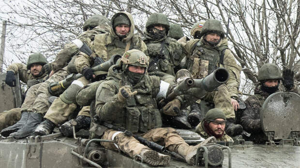 На Украине ждут русский флаг: Боевиков кормят "партизанским борщом" и наводят артиллерию
