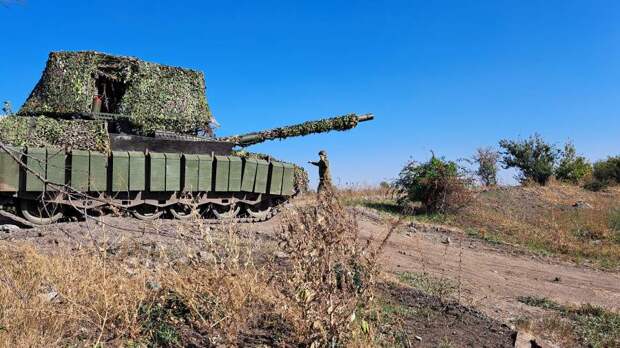 Экипажи танков Т-72Б3М уничтожили опорные пункты ВСУ в курском приграничье