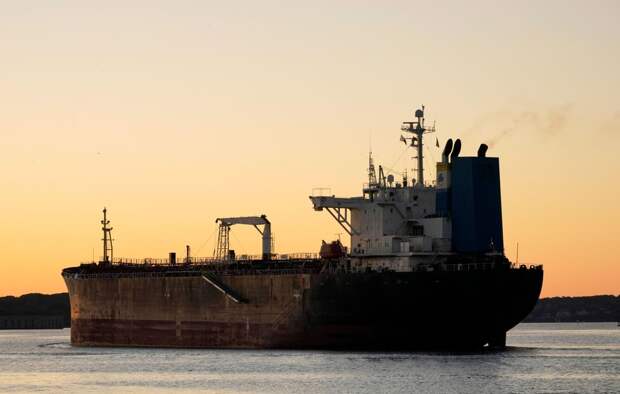 МИД РФ с тревогой отслеживает ситуацию с нефтяным танкером "Маринера"