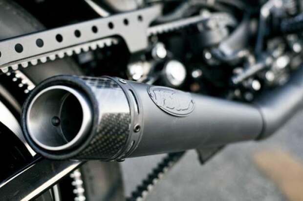 Technics-Sporty-30_Original Кафе рейсер Sportster 883 от RSD
