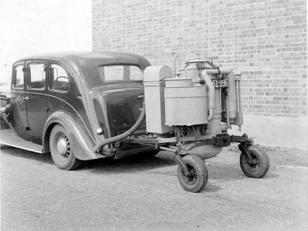 Когда машины ездили на дровах: 18 фото удивительных дровомобилей