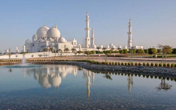 Мечеть шейха Зайда в Абу-Даби. / Фото: www.traveldigg.com Мечеть шейха Зайда в АбуДаби Фото wwwtraveldiggcom
