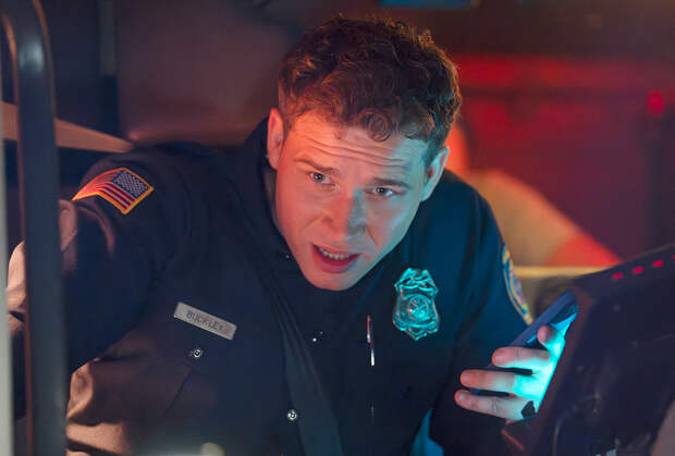 9-1-1 Premiere Trilogy Ends With a Hero’s Sacrifice — and a Really Awkward Moment for Buck