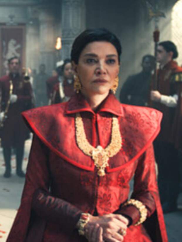 Shohreh Aghdashloo (Elaida do Avriny aâRoihan)