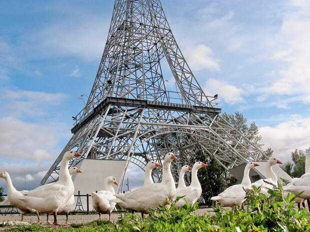 Как фанера над Парижем: 15 Эйфелевых башен с просторов России-матушки
