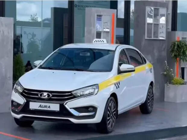 Lada Aura для такси, талибы и конина за 12 тысяч: чем запомнился первый день ПМЭФ