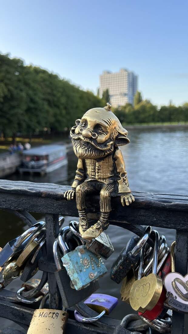 Семейка хомлинов, Калининград