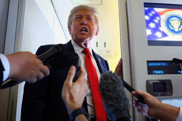 Трамп: руководство Ирана переступает красную линию, жестко подавляя протесты