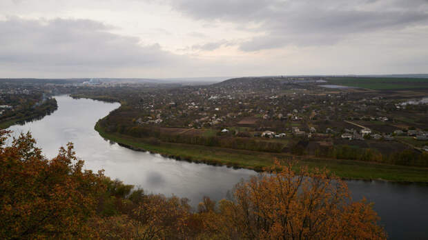 Нефть с Украины третий день попадает в Днестр
