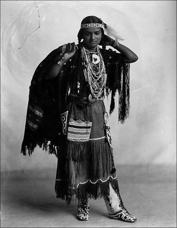 Североамериканская индианка (индеанка) из народа ирокезов. Фото