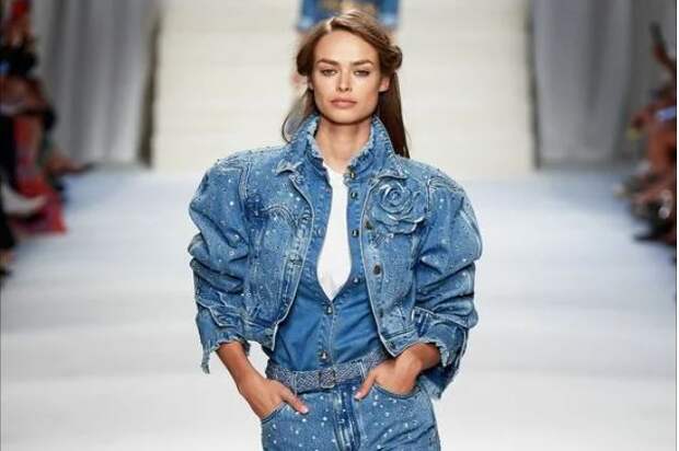 Самые трендовые джинсы 2021 года: фото новинок с модных показов