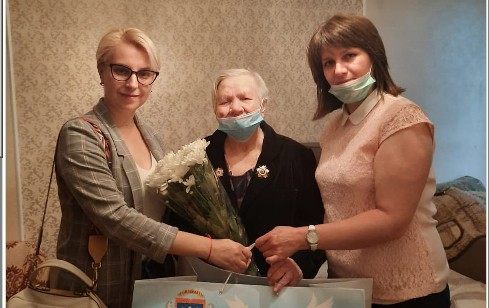 Медали «75-лет Победы» получили более 200 ветеранов из Западного Дегунина