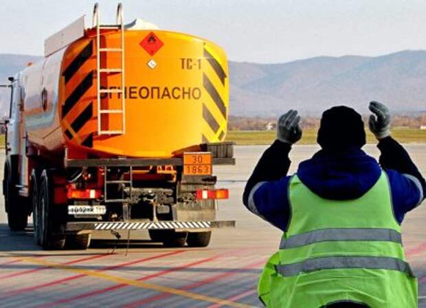 Почему в России возник дефицит бензина