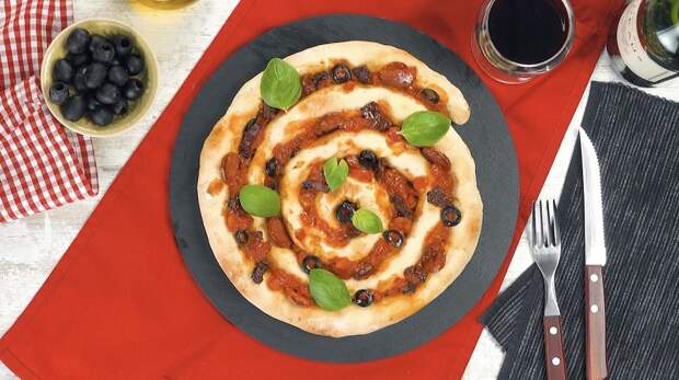 Пицца-улитка с сырным тестом: самый простой рецепт выпечки